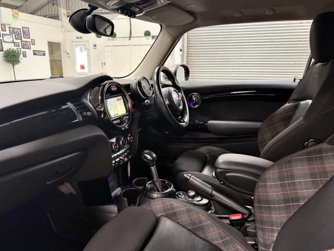 2025 Mini Hatch