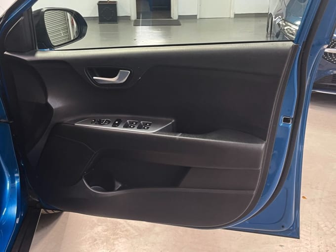 2025 Kia Stonic