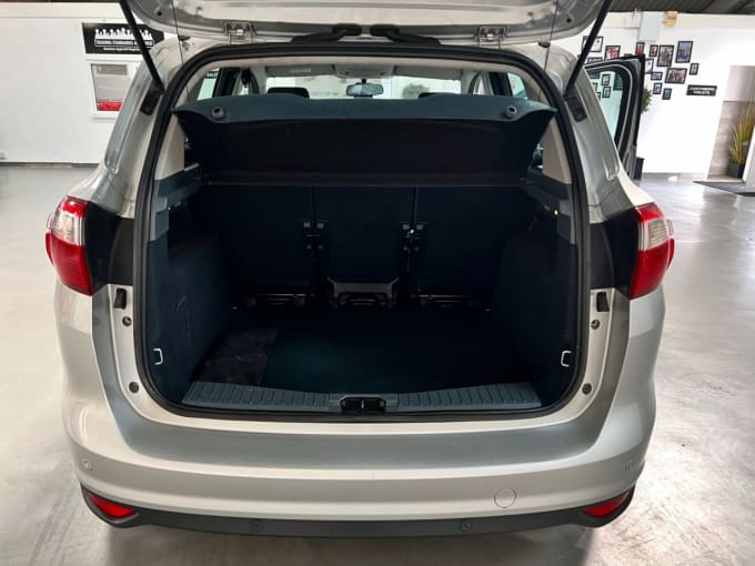 2025 Ford C-max