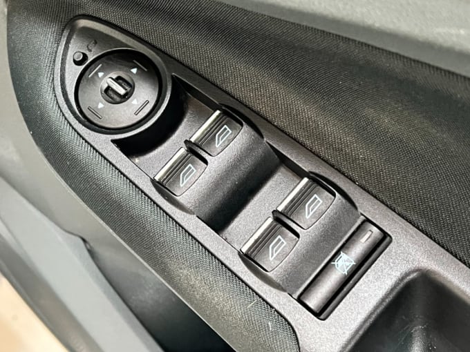 2025 Ford C-max
