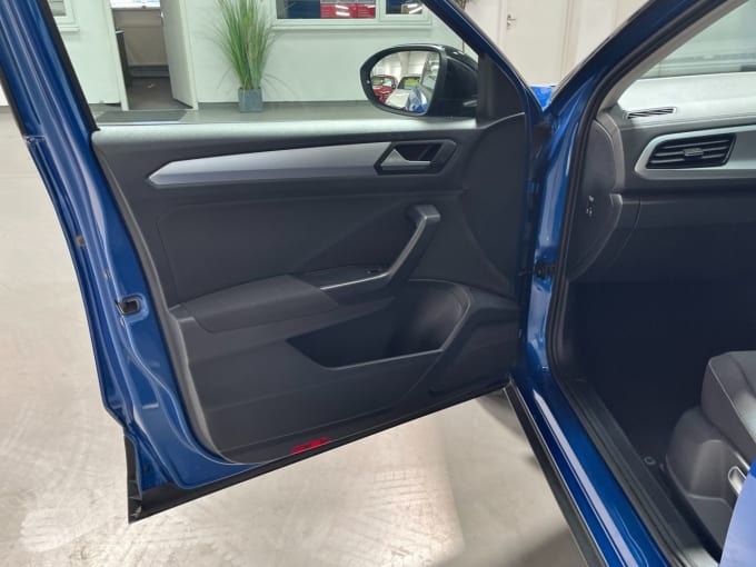 2025 Volkswagen T-roc