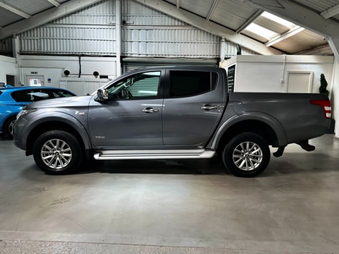 2025 Mitsubishi L200