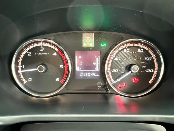 2025 Mitsubishi L200