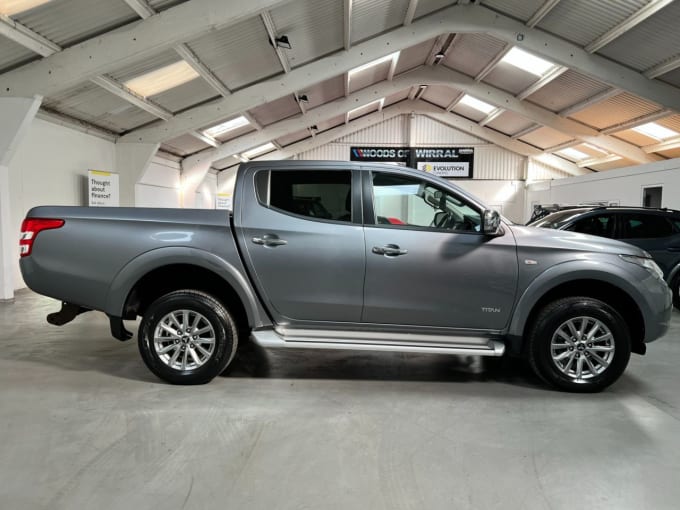 2025 Mitsubishi L200