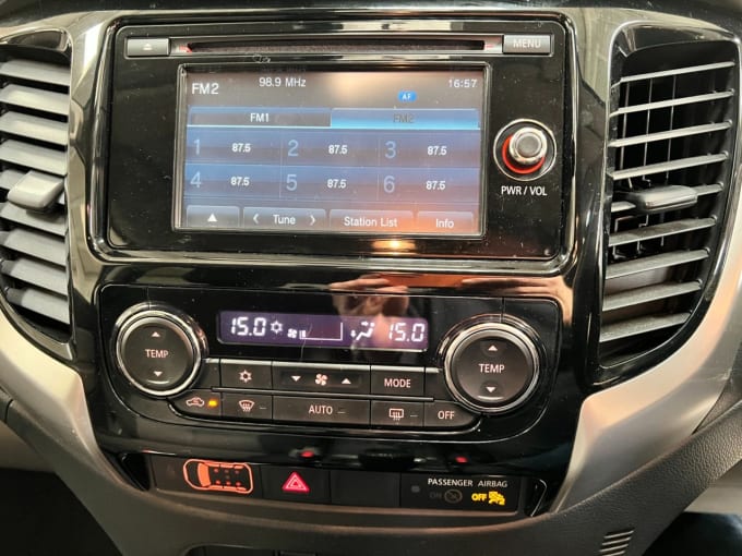 2025 Mitsubishi L200
