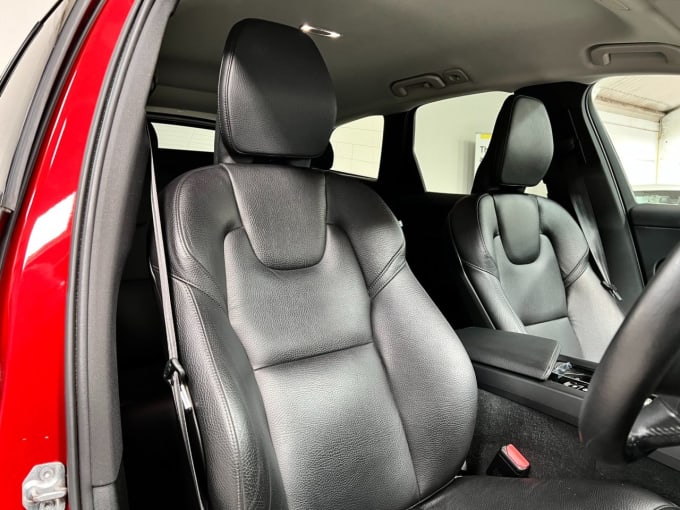 2025 Volvo Xc60
