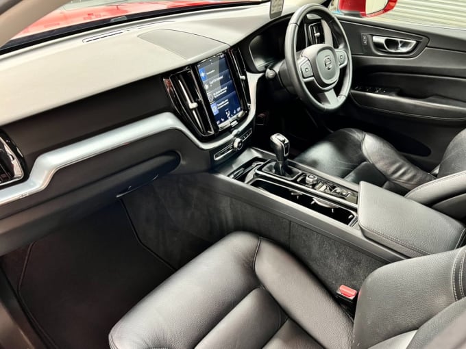 2025 Volvo Xc60