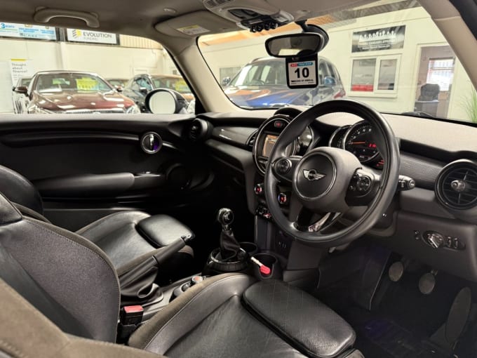 2025 Mini Hatch