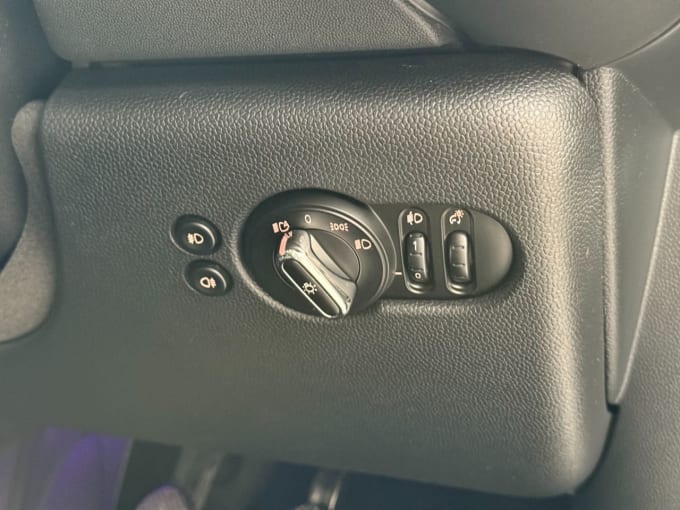 2025 Mini Hatch