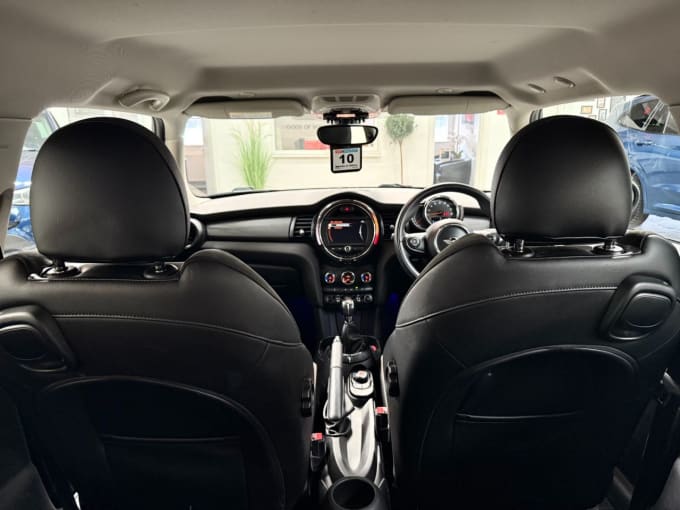 2025 Mini Hatch