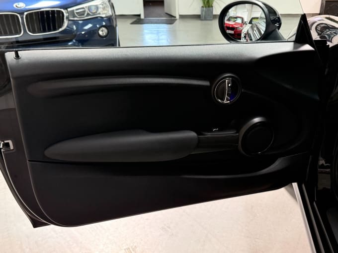 2025 Mini Hatch