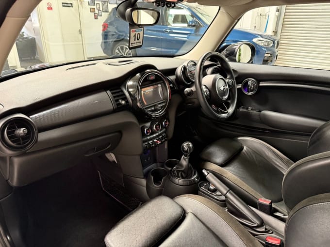 2025 Mini Hatch