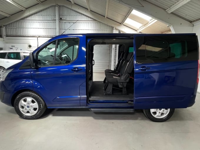2025 Ford Tourneo Custom
