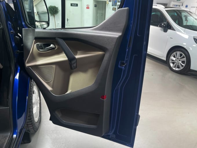 2025 Ford Tourneo Custom