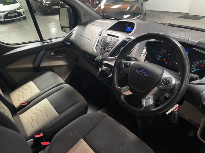 2025 Ford Tourneo Custom
