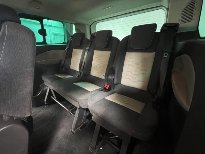 2025 Ford Tourneo Custom
