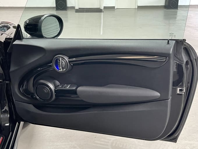 2025 Mini Hatch