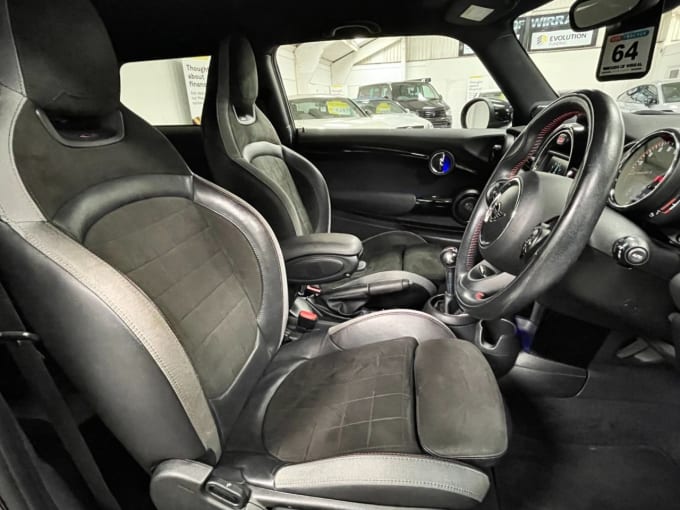 2025 Mini Hatch