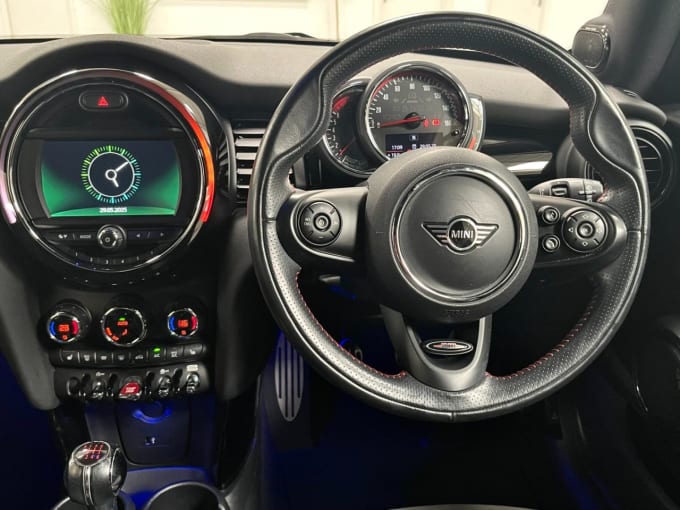 2025 Mini Hatch