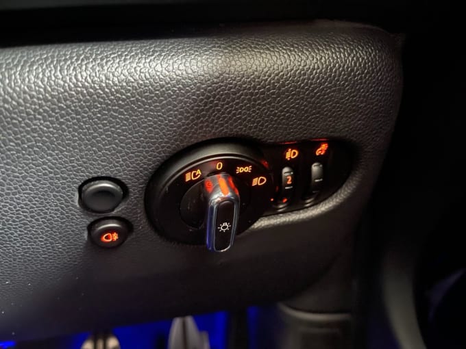 2025 Mini Hatch