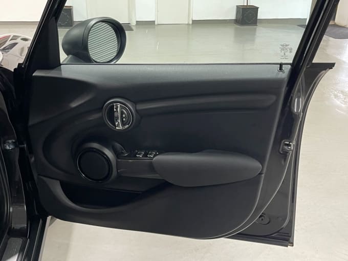 2025 Mini Hatch
