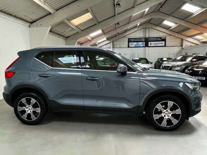 2025 Volvo Xc40