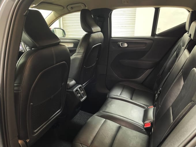 2025 Volvo Xc40