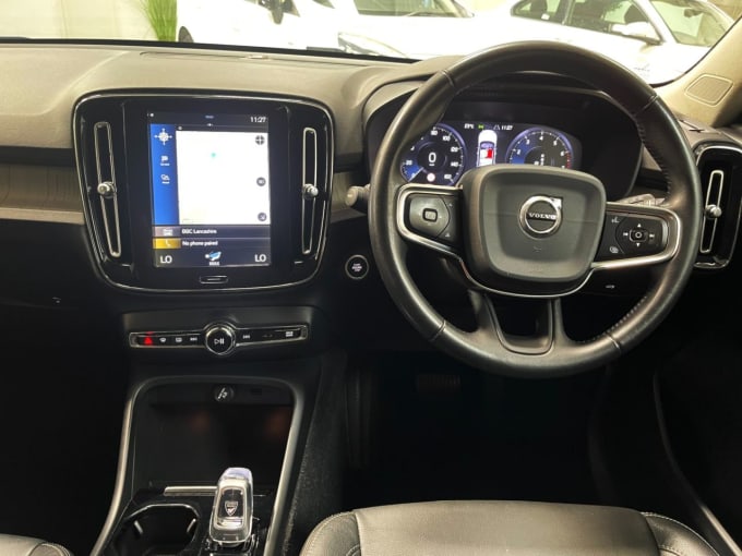 2025 Volvo Xc40