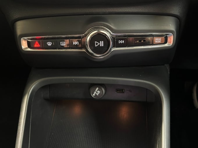 2025 Volvo Xc40