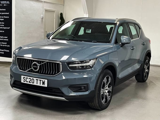 2025 Volvo Xc40