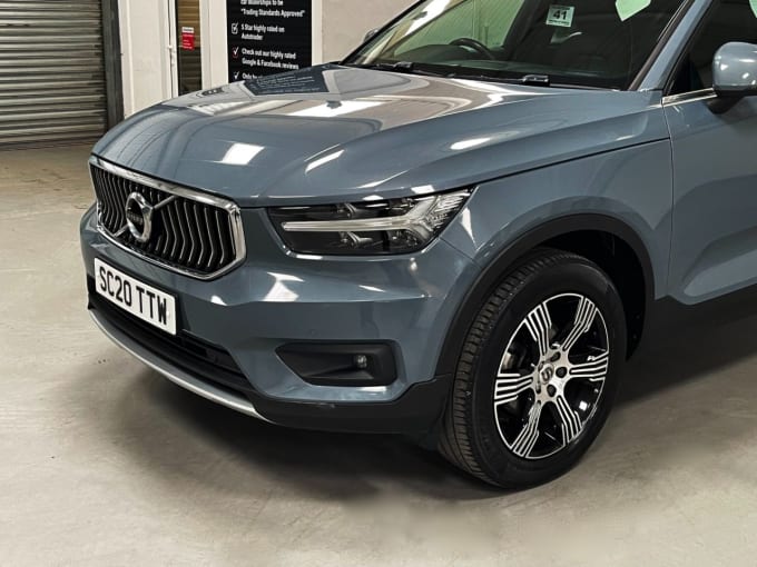 2025 Volvo Xc40