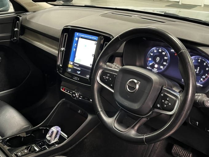 2025 Volvo Xc40