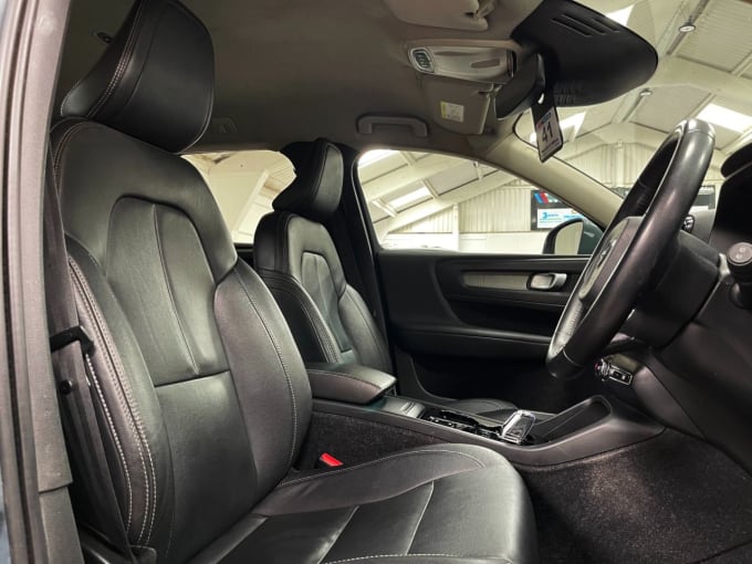 2025 Volvo Xc40