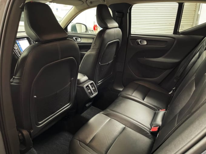2025 Volvo Xc40
