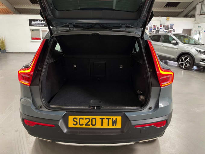2025 Volvo Xc40