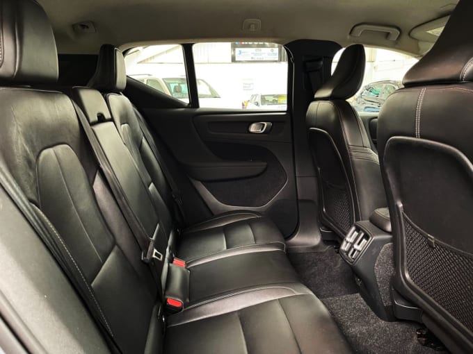 2025 Volvo Xc40