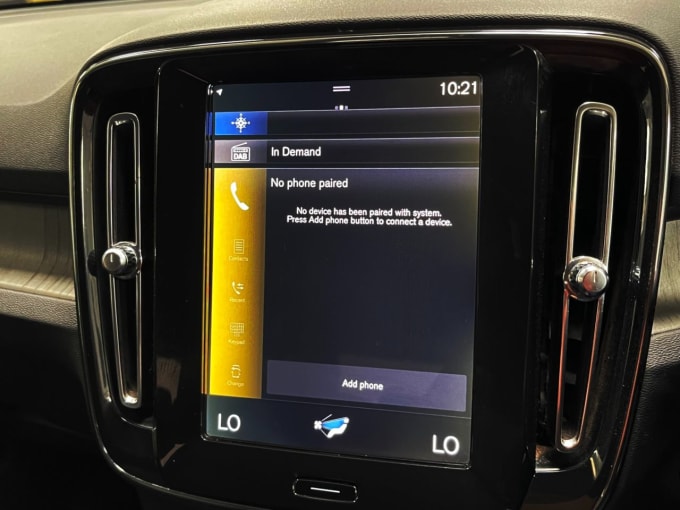 2025 Volvo Xc40