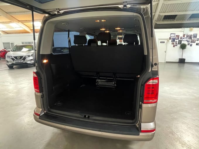 2025 Volkswagen Transporter Shuttle
