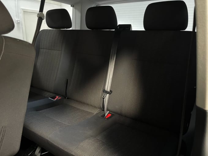 2025 Volkswagen Transporter Shuttle