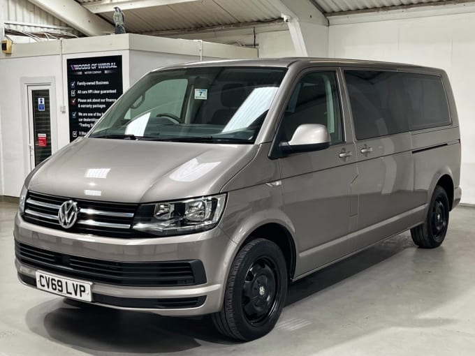 2025 Volkswagen Transporter Shuttle
