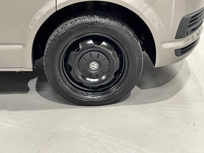 2025 Volkswagen Transporter Shuttle