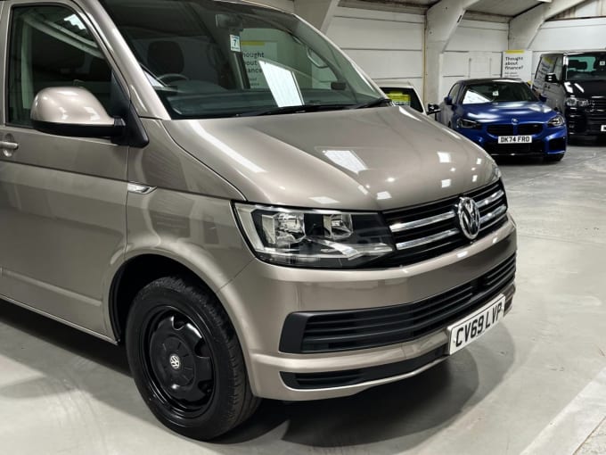 2025 Volkswagen Transporter Shuttle