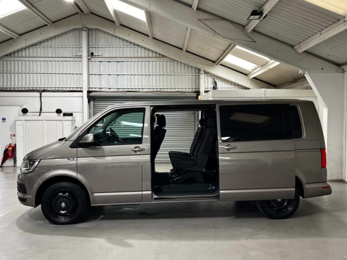 2025 Volkswagen Transporter Shuttle