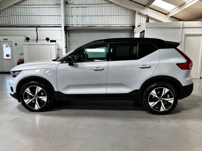 2025 Volvo Xc40