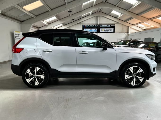 2025 Volvo Xc40