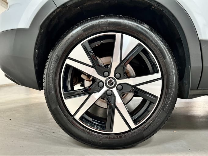 2025 Volvo Xc40
