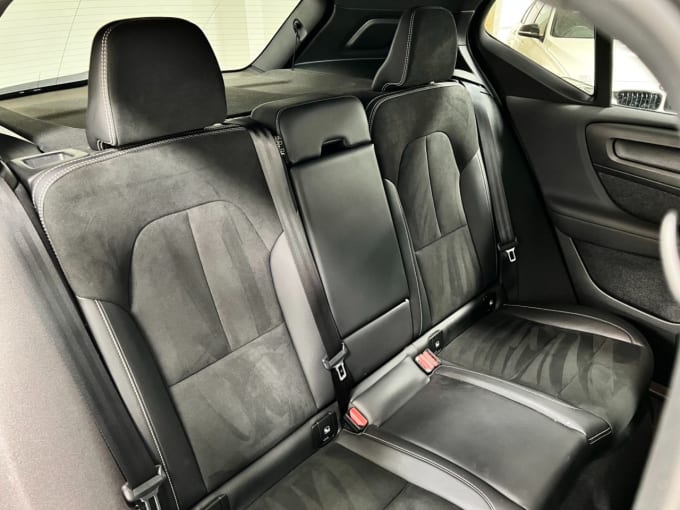 2025 Volvo Xc40
