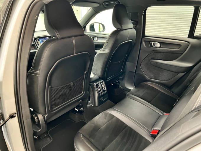 2025 Volvo Xc40