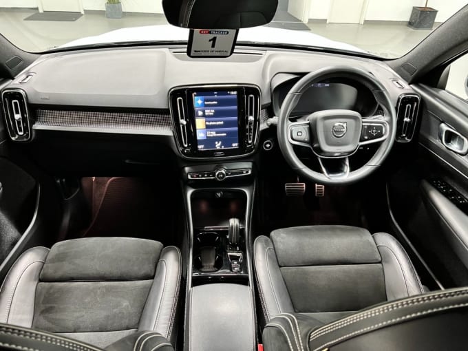 2025 Volvo Xc40
