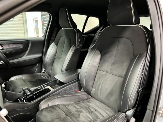 2025 Volvo Xc40
